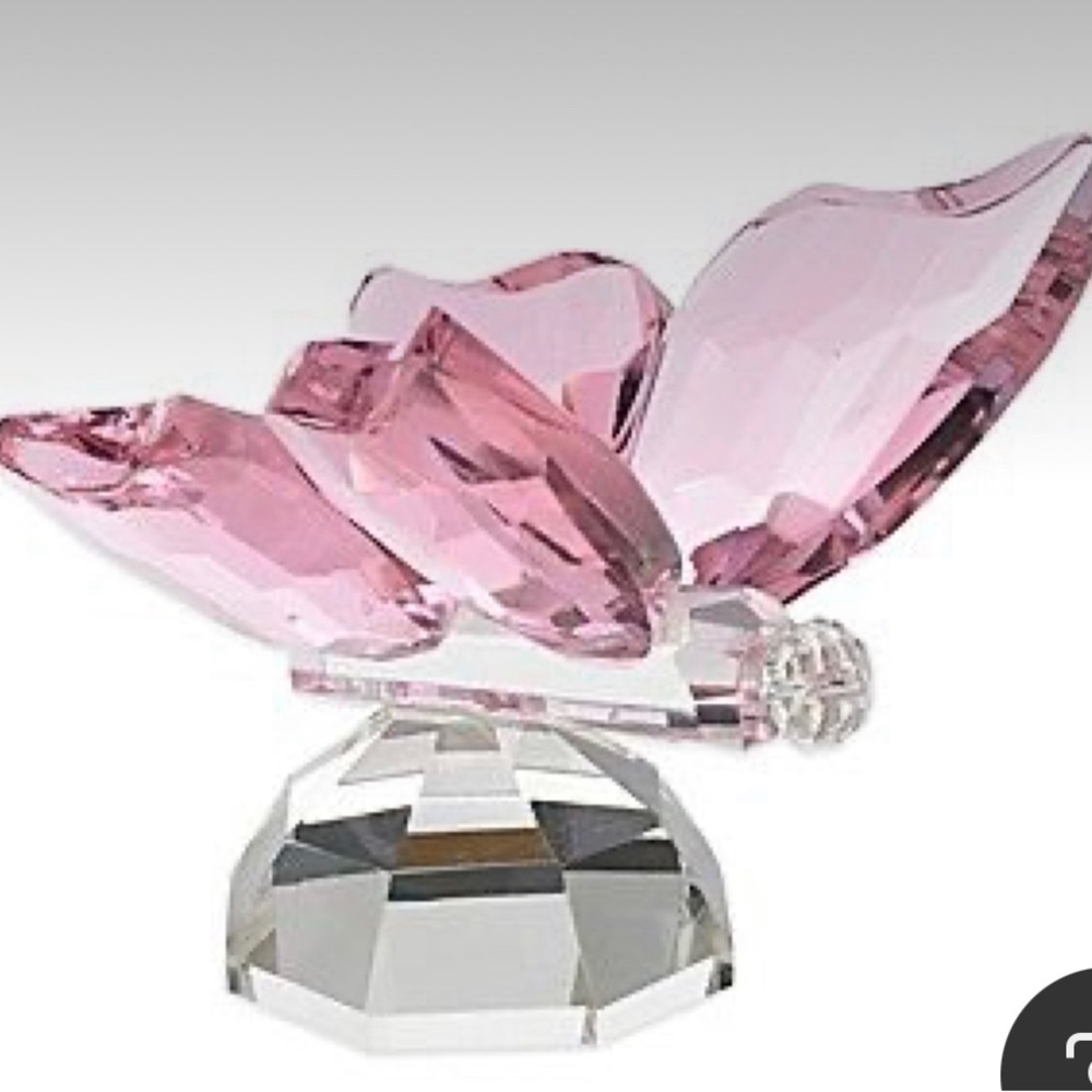 Butterfly

Oleg Cassini Crystal Lavender Butterfly Paperweight sun catcher
